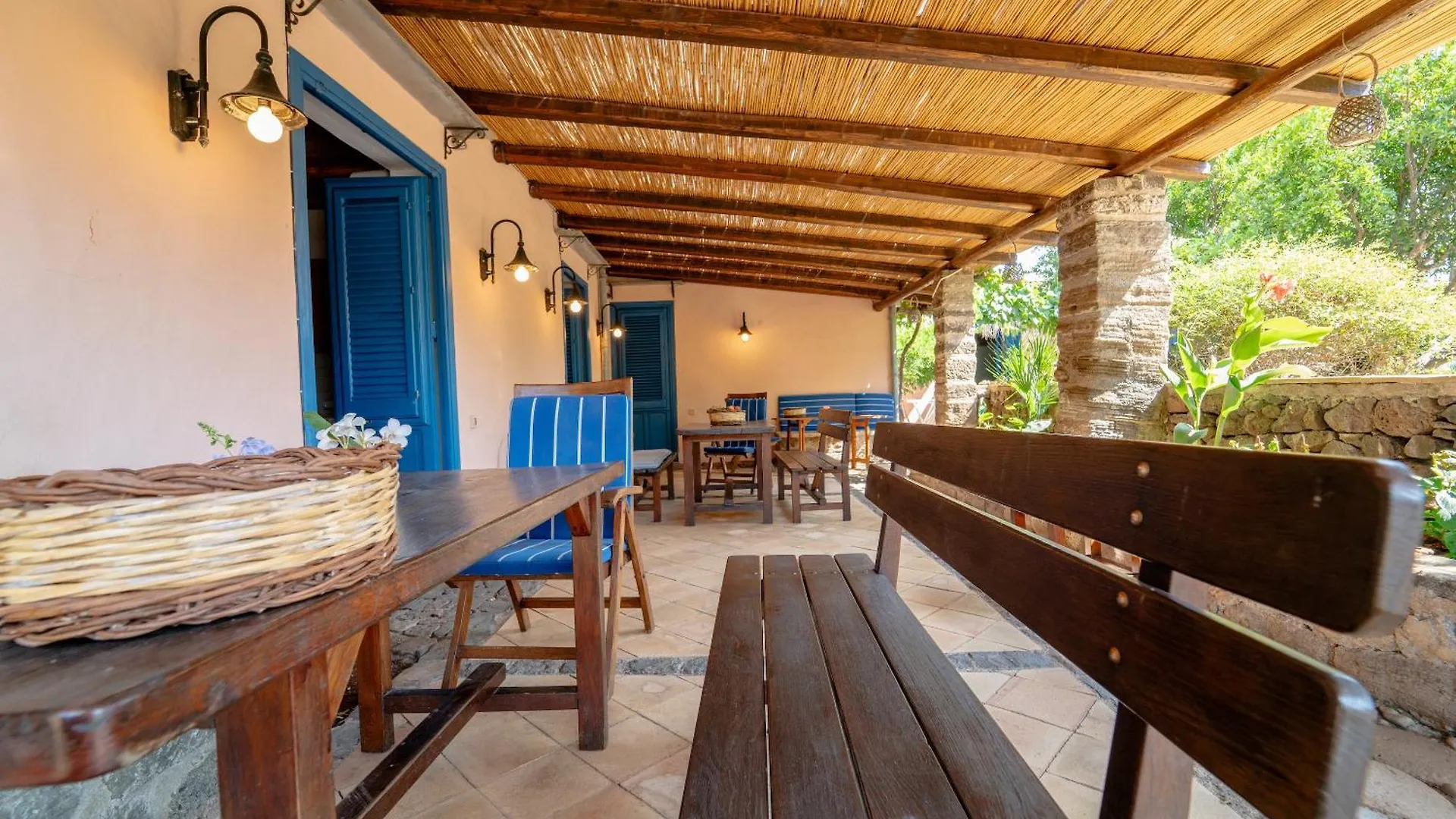 Farm stay Agriturismo Hibiscus Villa Isola di Ustica Italy